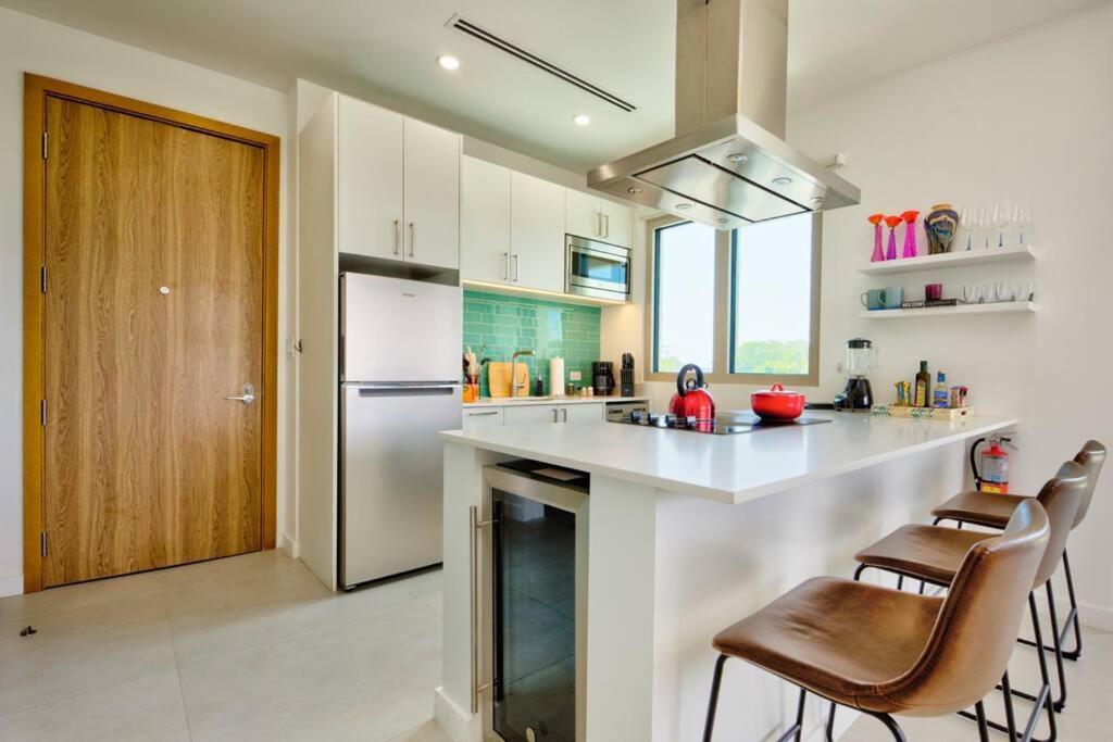 Luxury At Harbour Walk Apartment *